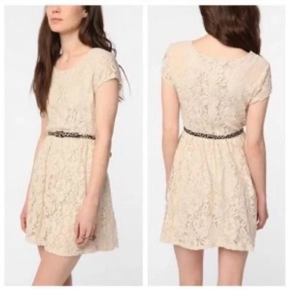 Anthropologie - Coincidence and Chance - Lacey Romantic Summer Dress - Picture 3 of 15